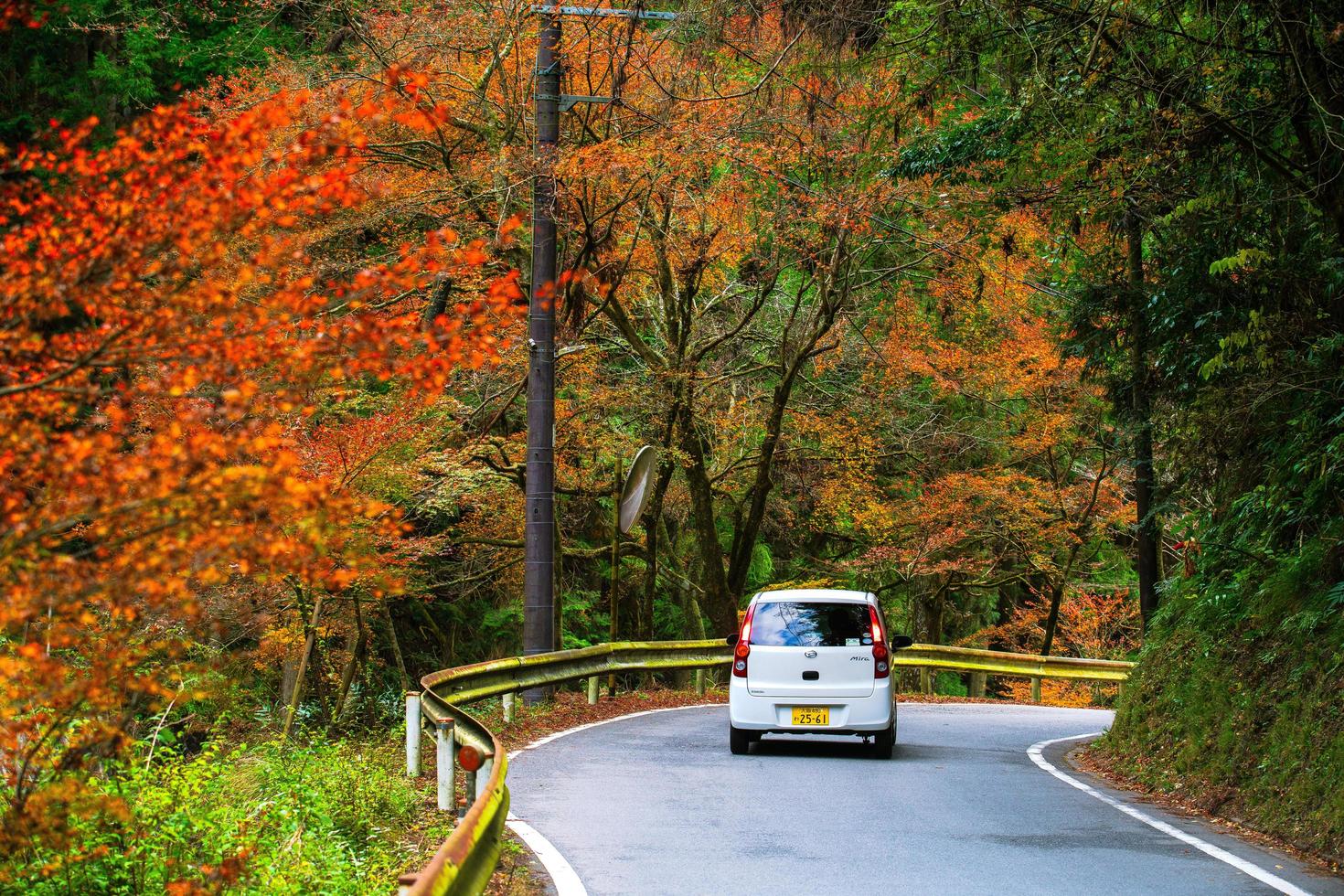 kurama, kyoto prefektur, kansai, japan - november 21, 2019 - höst scen på kibune på montera kurama foto