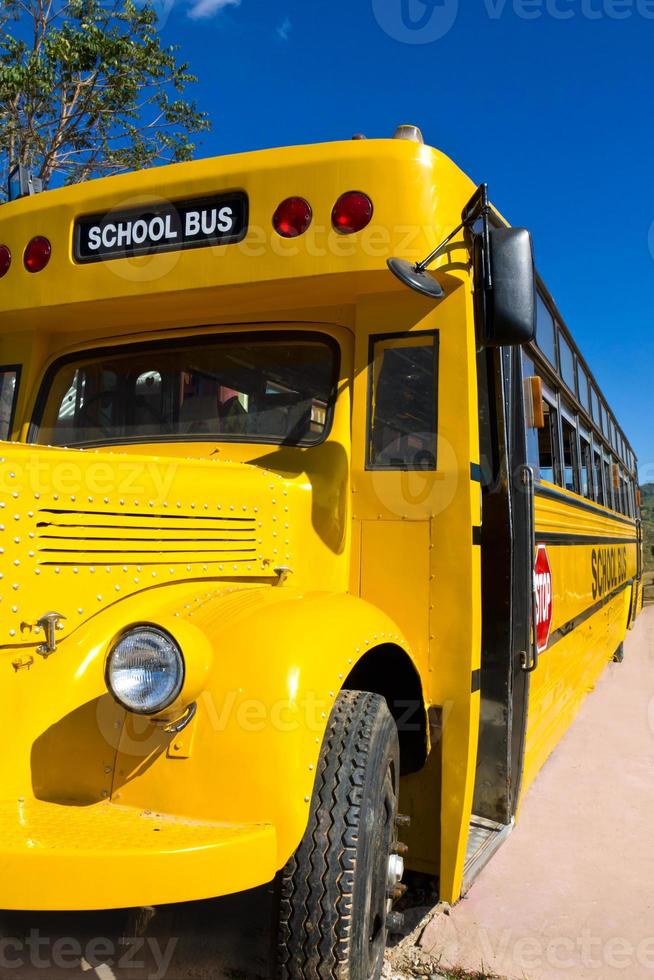 gul skolbuss foto
