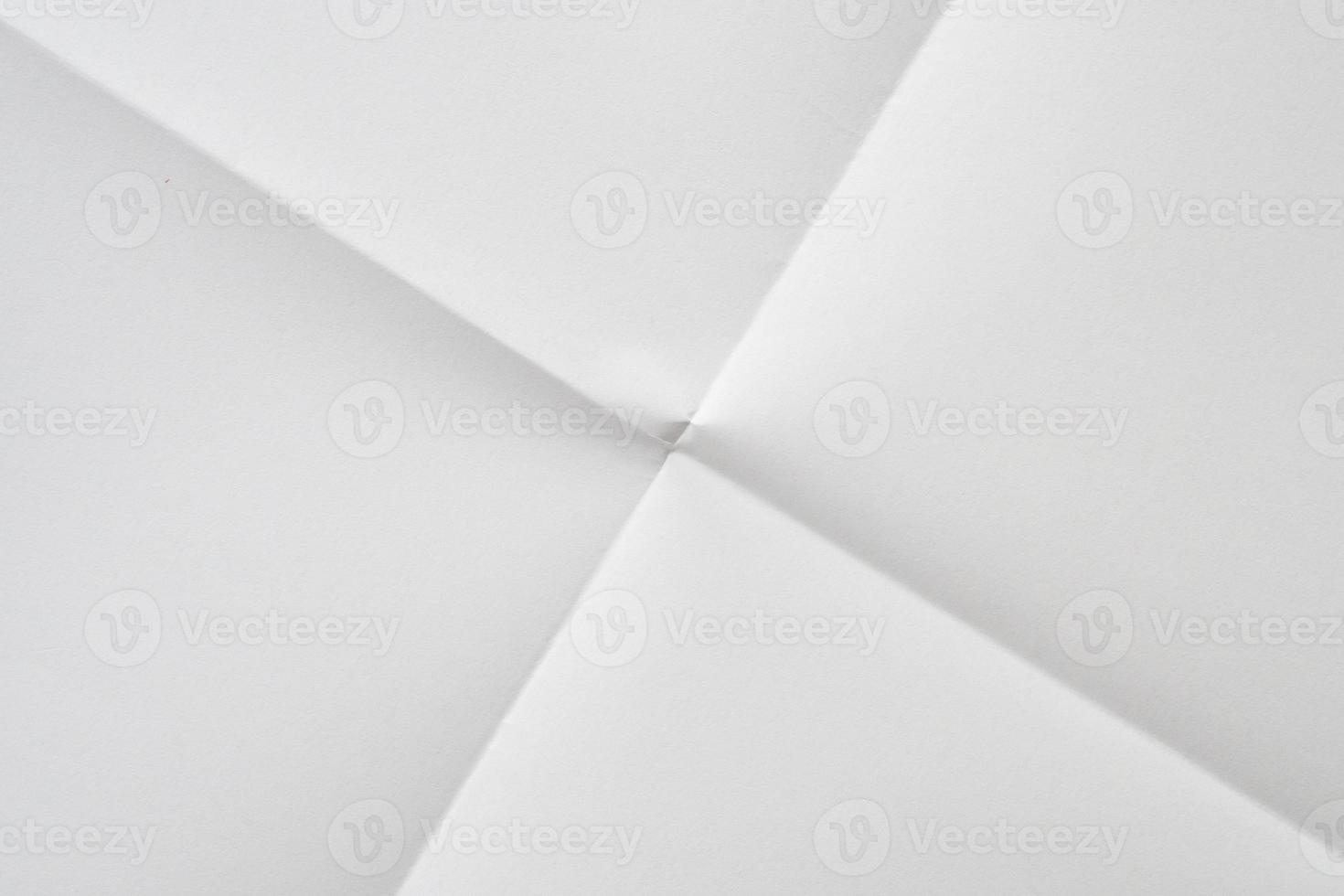 vit vikta och rynkig papper textur bakgrund foto