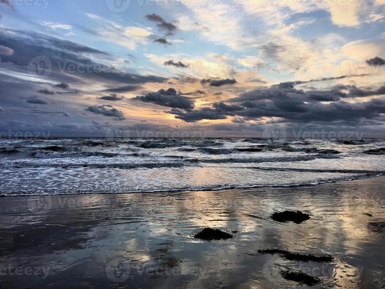 en se av en solnedgång över Blackpool bok foto