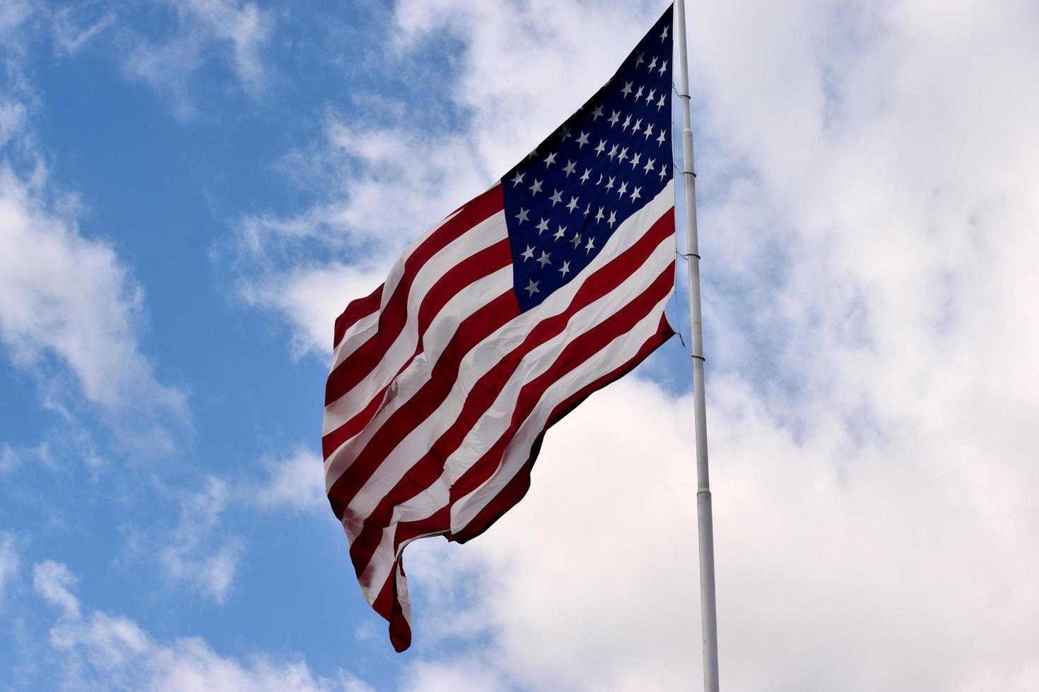 viftande amerikanska flaggan foto