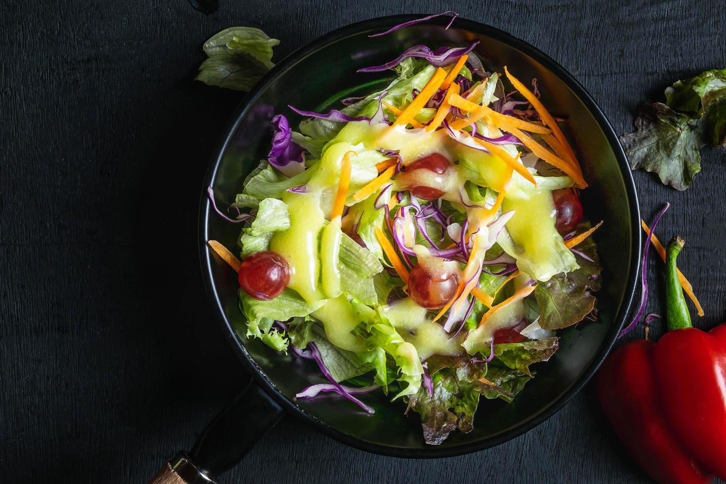 närbild av grönsaksallad foto