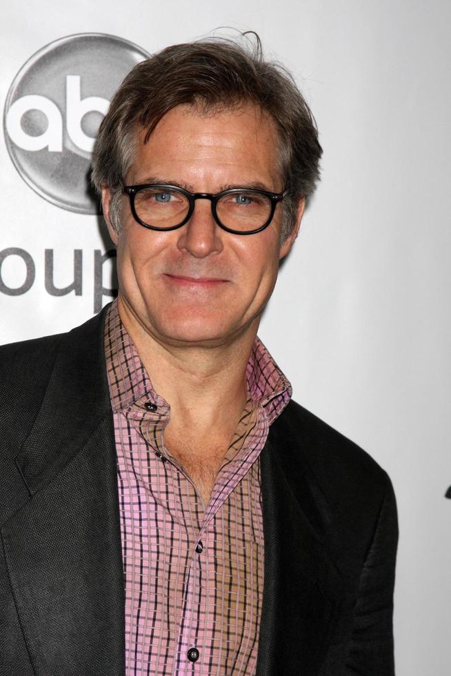 los angeles - jan 10 - henry czerny ankommer på de ABC tca fest vinter- 2012 på langham Huntington hotell på januari 10, 2012 i pasadena, ca foto