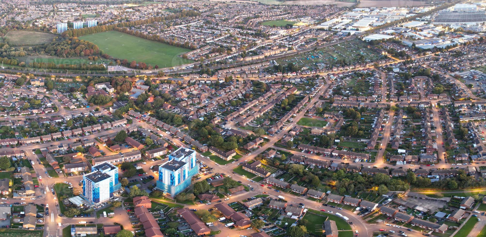 underbar antenn se av brittiskt stad, drönare hög vinkel antal fot foto