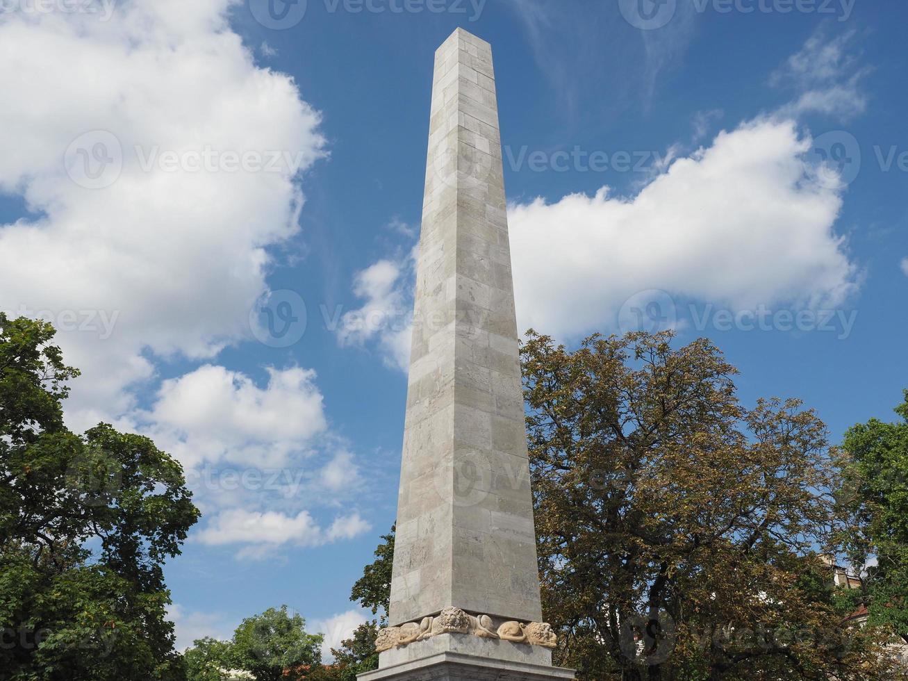 1818 obelisk i brno foto