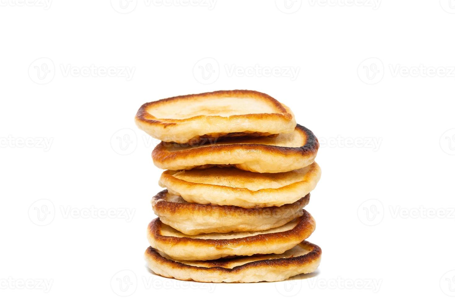 stack av gott pannkakor på vit bakgrund foto