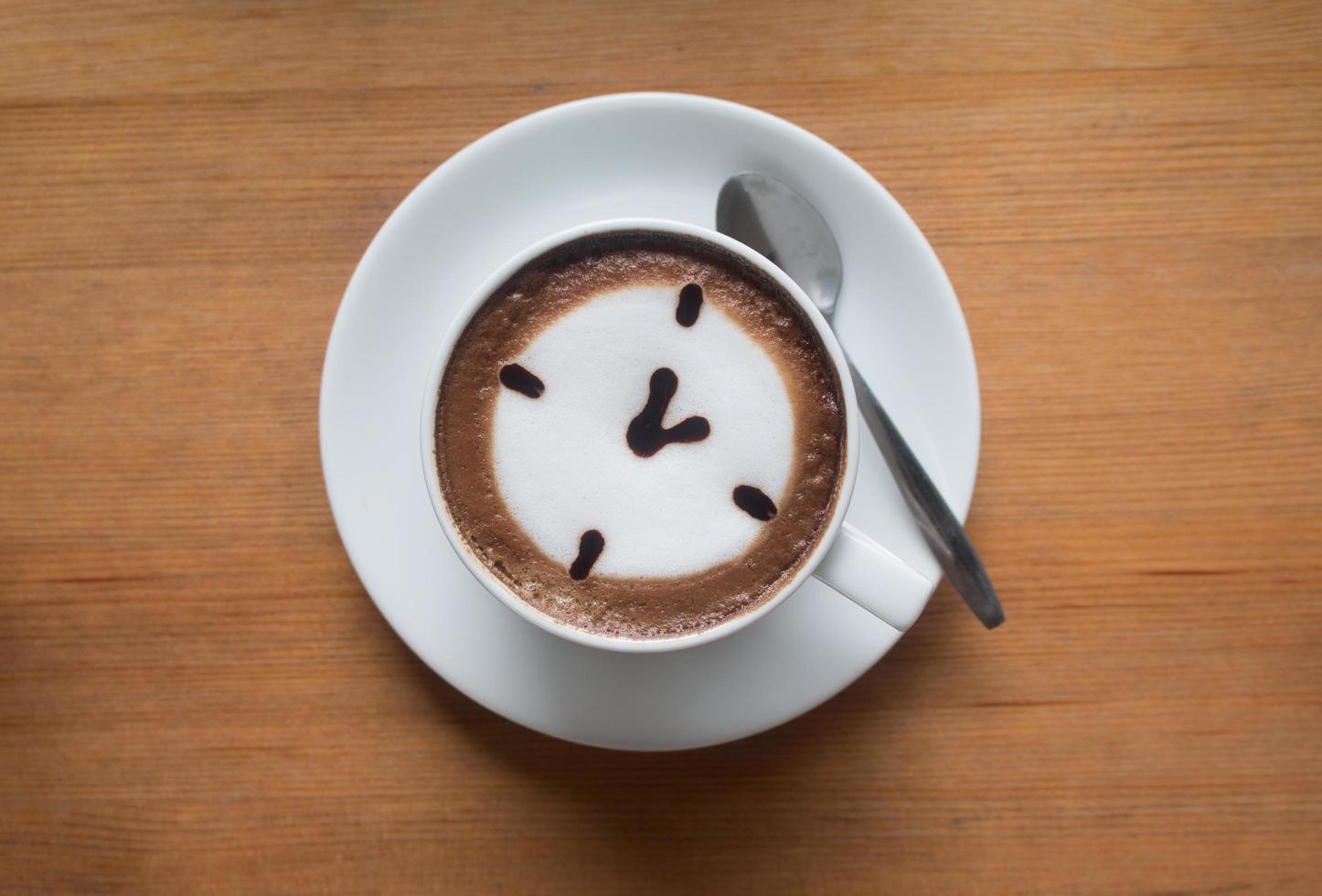 en kopp varmt lattekaffe foto