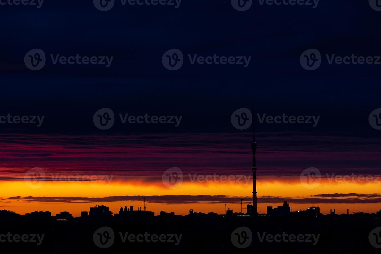 silhuett av moskva på solnedgång foto