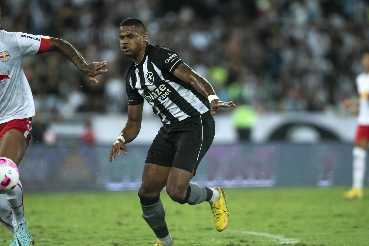 rio de Janeiro, Brasilien, oktober 26, 2022, match mellan botafogo mot bragantino förbi 34 runda av brasiliansk mästerskap, en serie i nilton santos stadion foto