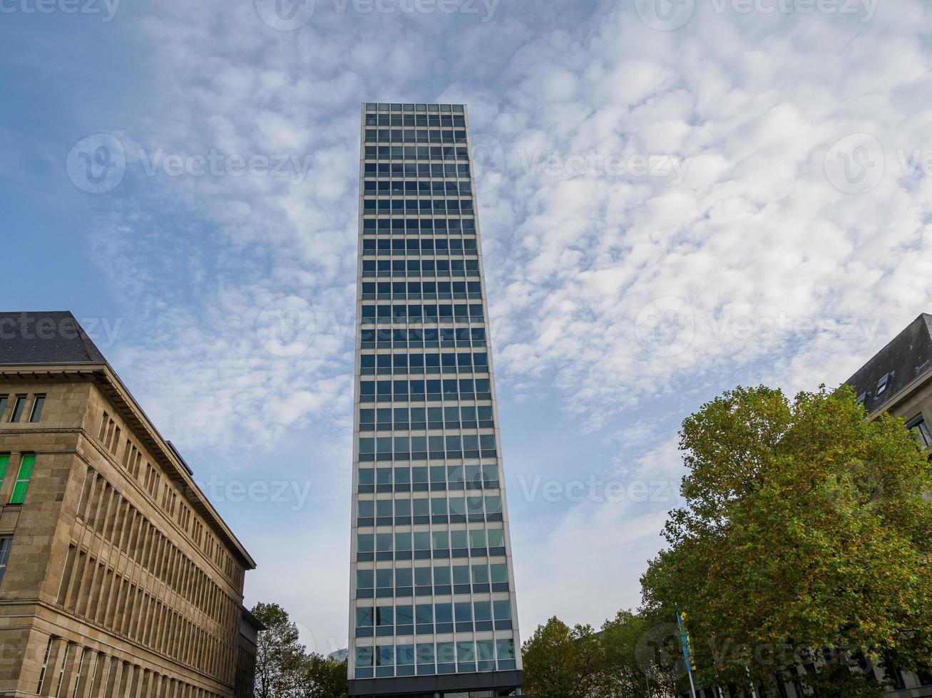 Düsseldorf på de Rhen flod foto