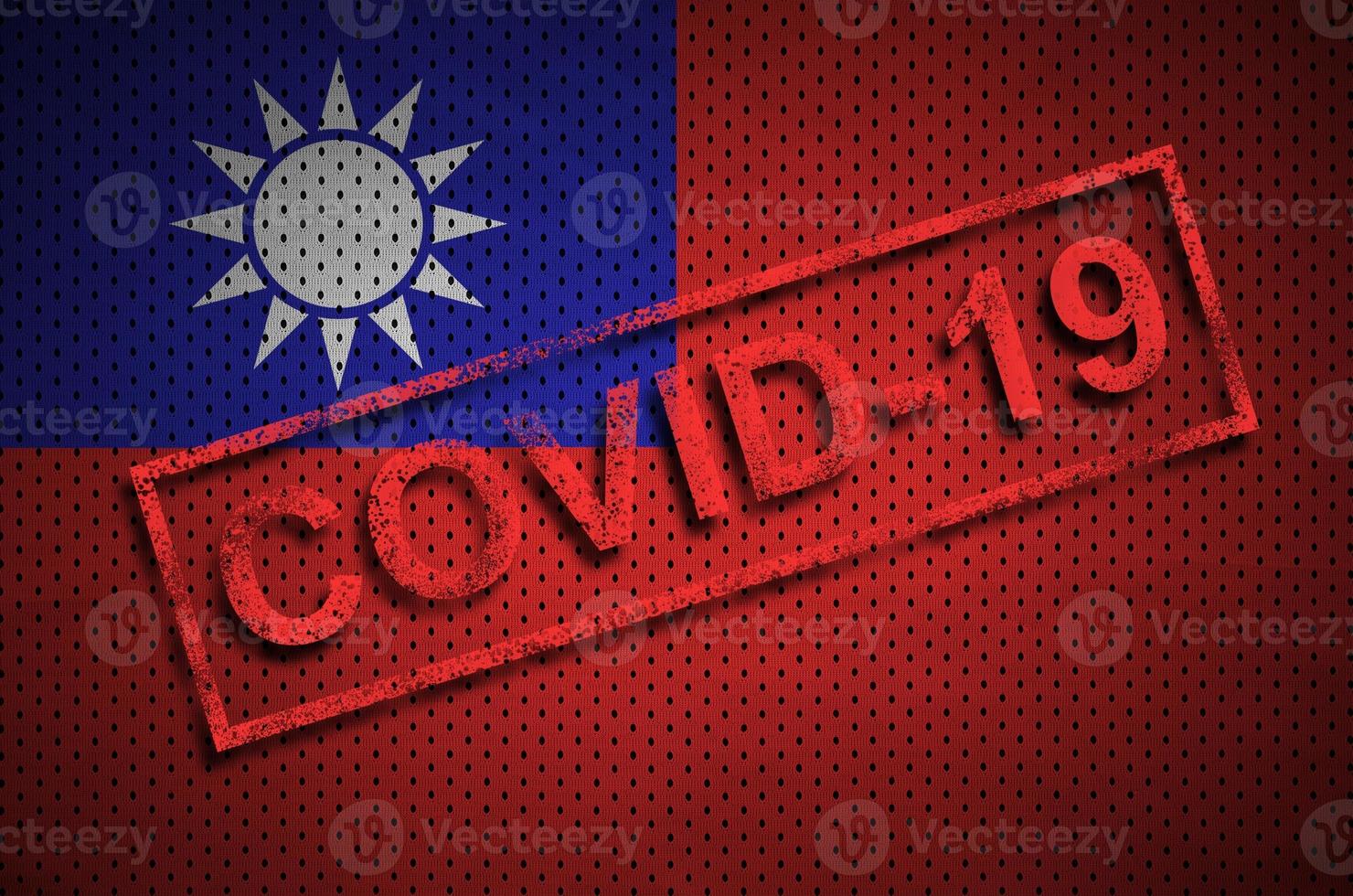 taiwan flagga och röd covid-19 stämpel. coronavirus 2019-ncov utbrott foto