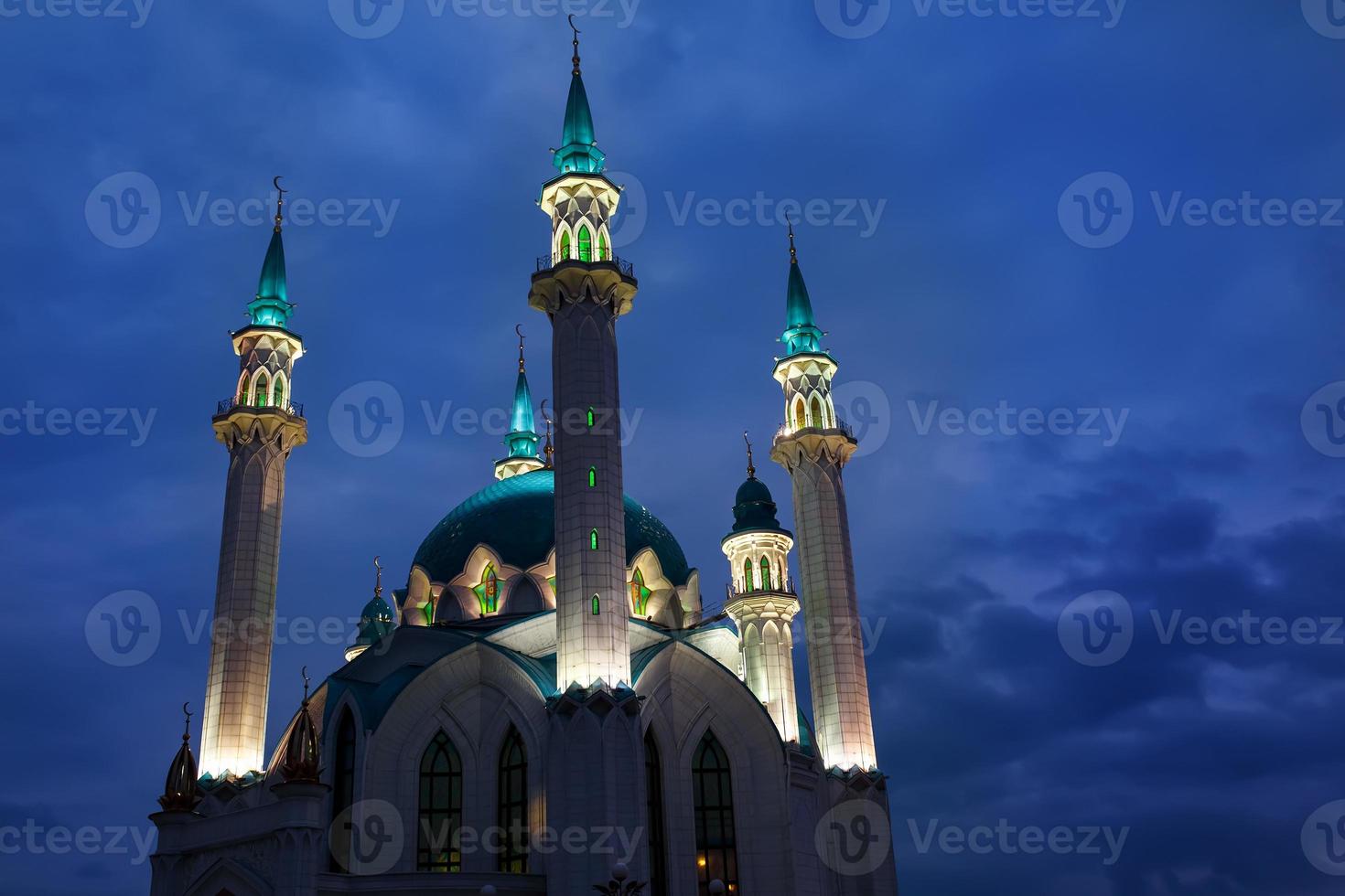 se av de moské kul sharif i kazan på soluppgång foto