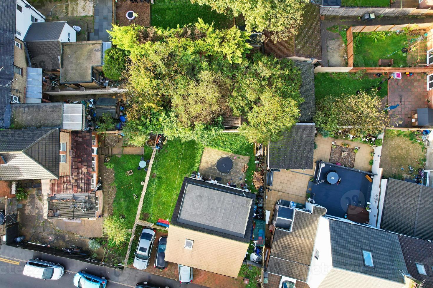 antenn se av brittiskt bostads- hem och hus under solnedgång foto