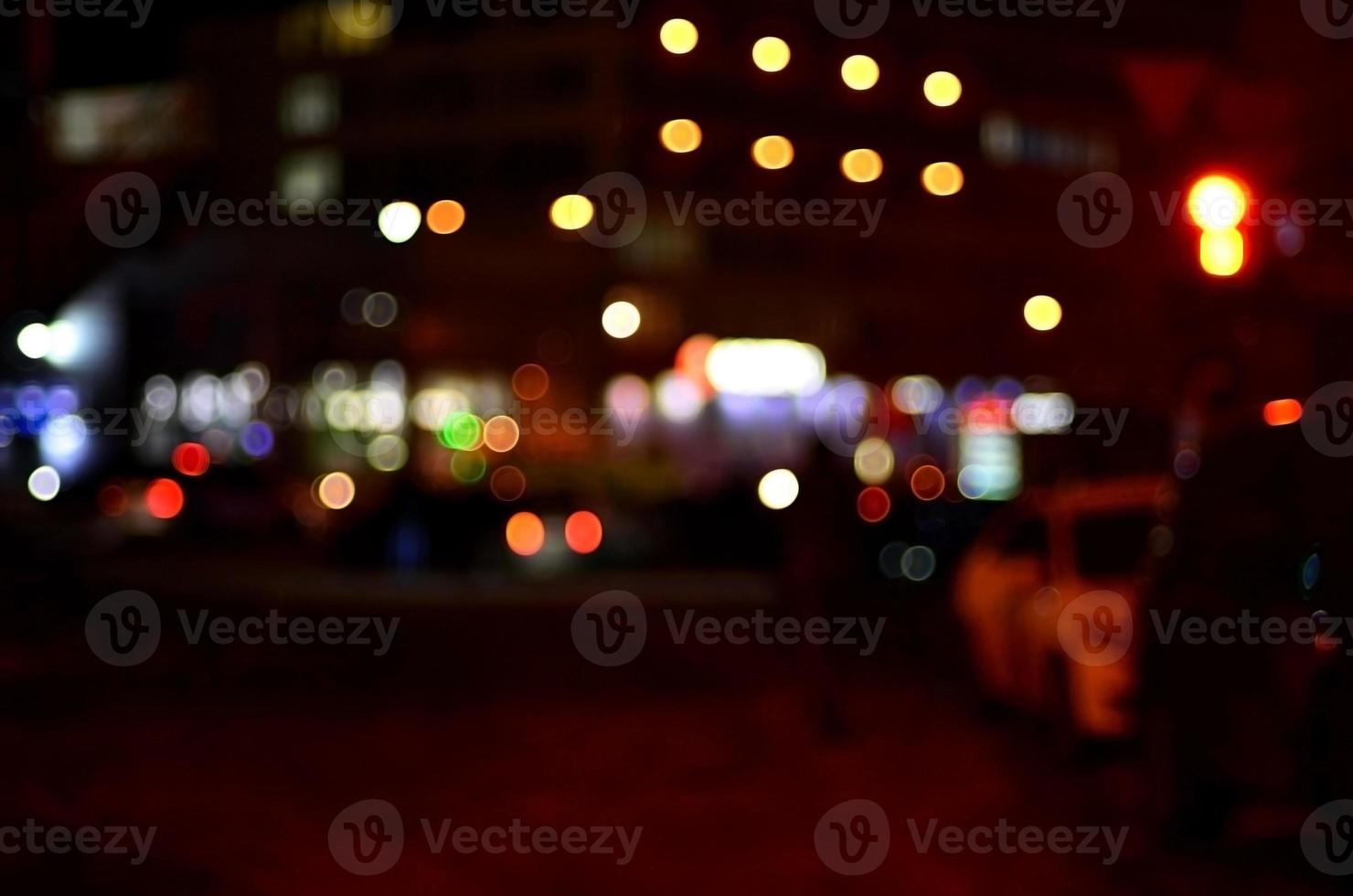 suddig landskap av natt stad foto
