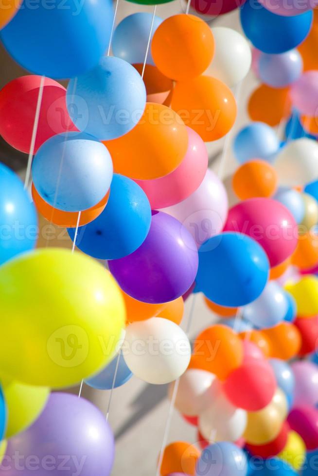 färgglada luftballonger. foto
