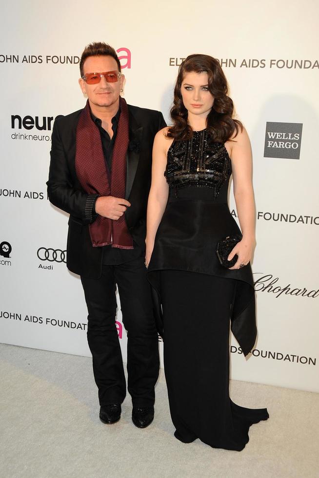 los angeles, feb 24 - bono, eve Hewson ankommer på de elton john AIDS fundament 21:e akademi utmärkelser visning fest på de väst hollywood parkera på februari 24, 2013 i väst hollywood, ca foto