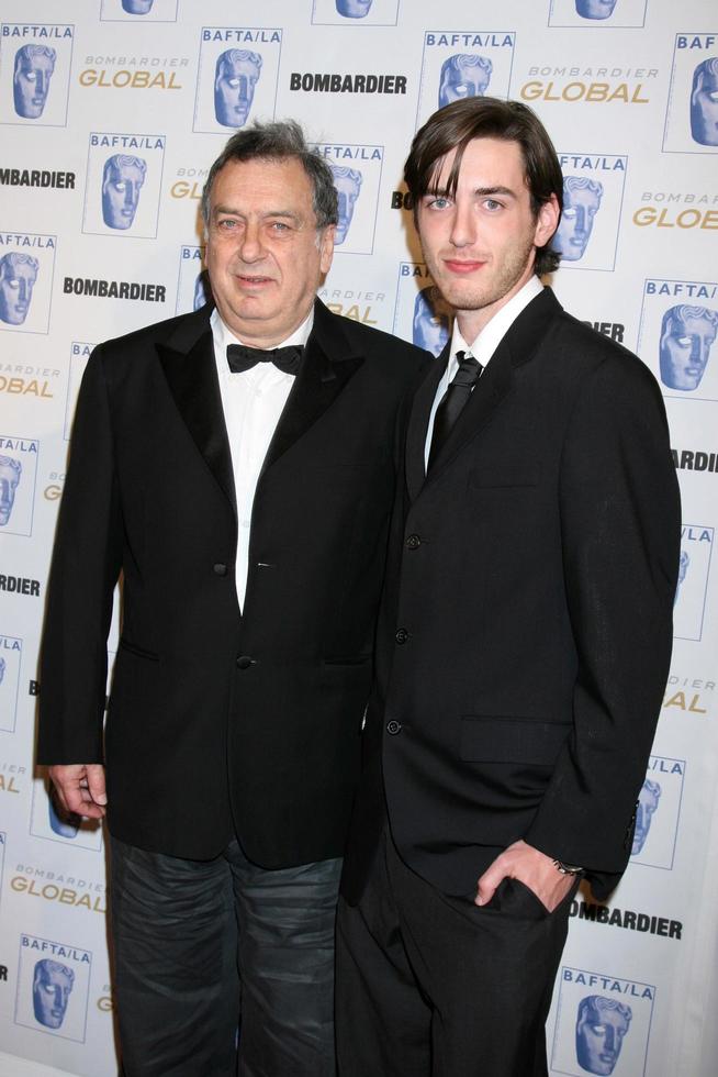 stephen frears anländer på de 17:e årlig bafta Britannia utmärkelser på de århundrade torg hotell, i århundrade stad, ca på november 6, 2008 ©2008 kathy hutchins hutchins Foto