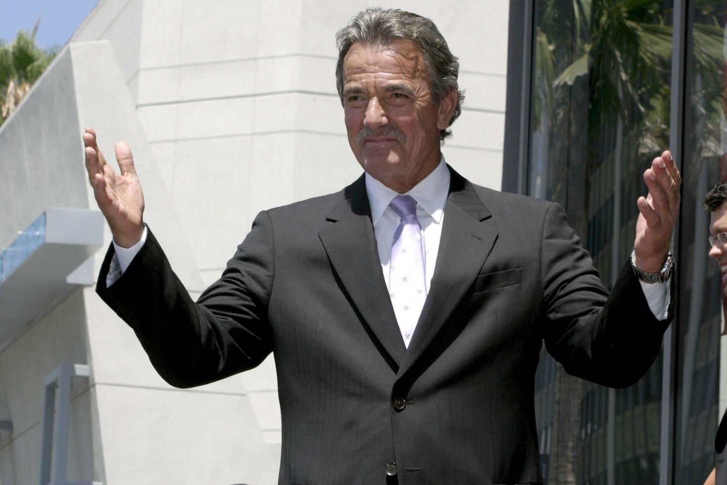 eric braeden eric braeden mottar en stjärna på de hollywood promenad av berömmelse los angeles, ca juli 20, 2007 ©2007 kathy hutchins hutchins Foto