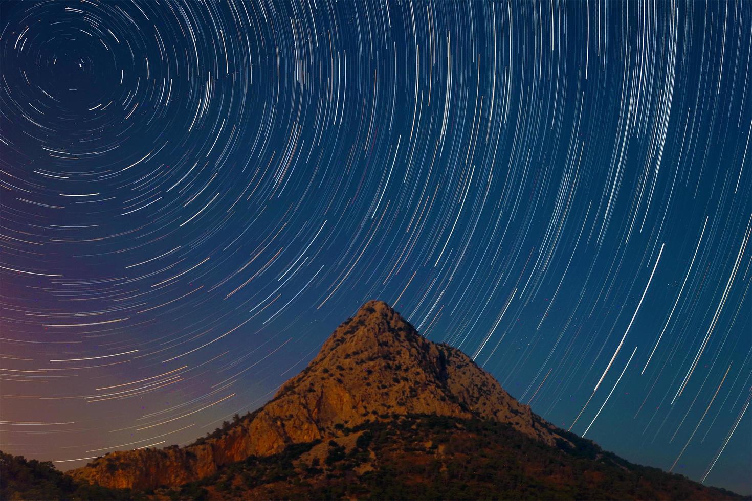 timelapse av stjärnhimmel foto