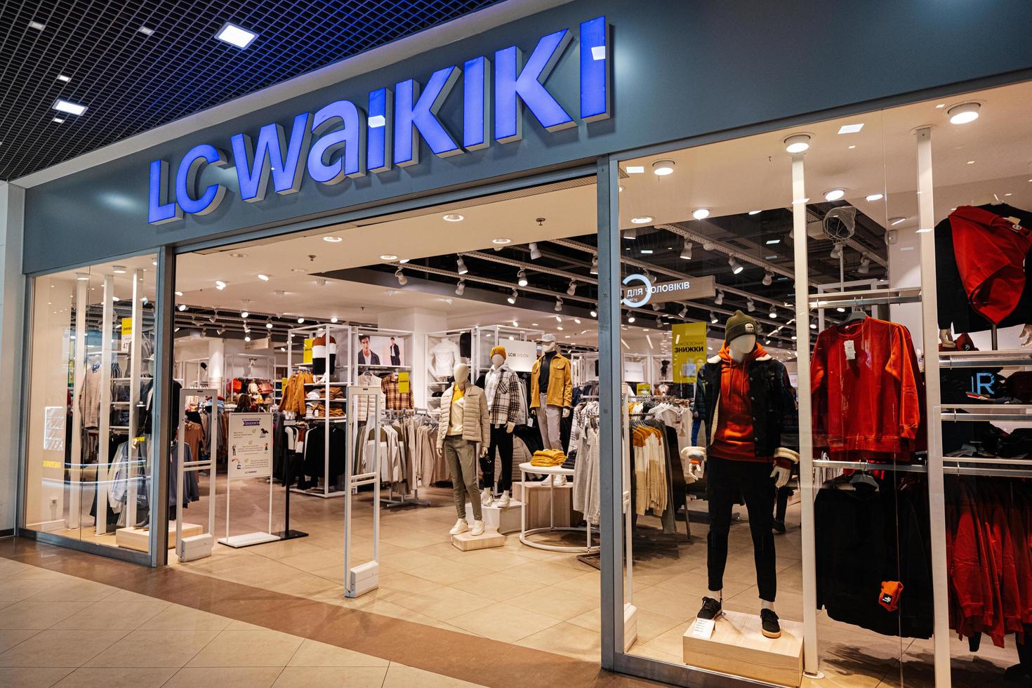 lc waikiki Lagra i handla köpcenter galeria. foto