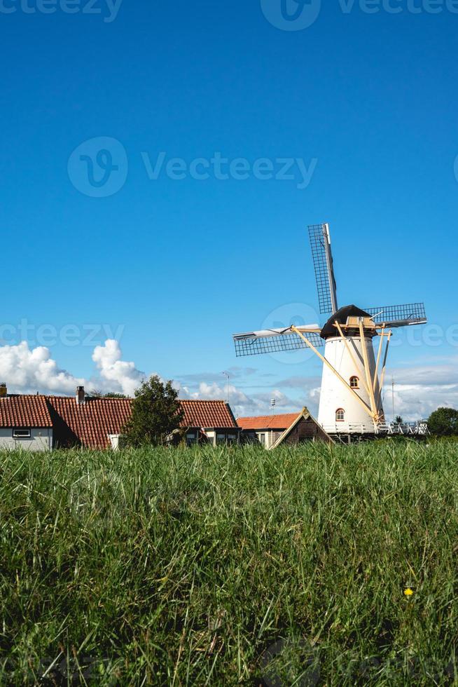 molen aeolus, dutch väderkvarn i wemeldinge, Zeeland, de nederländerna. 25 sep 2022. foto
