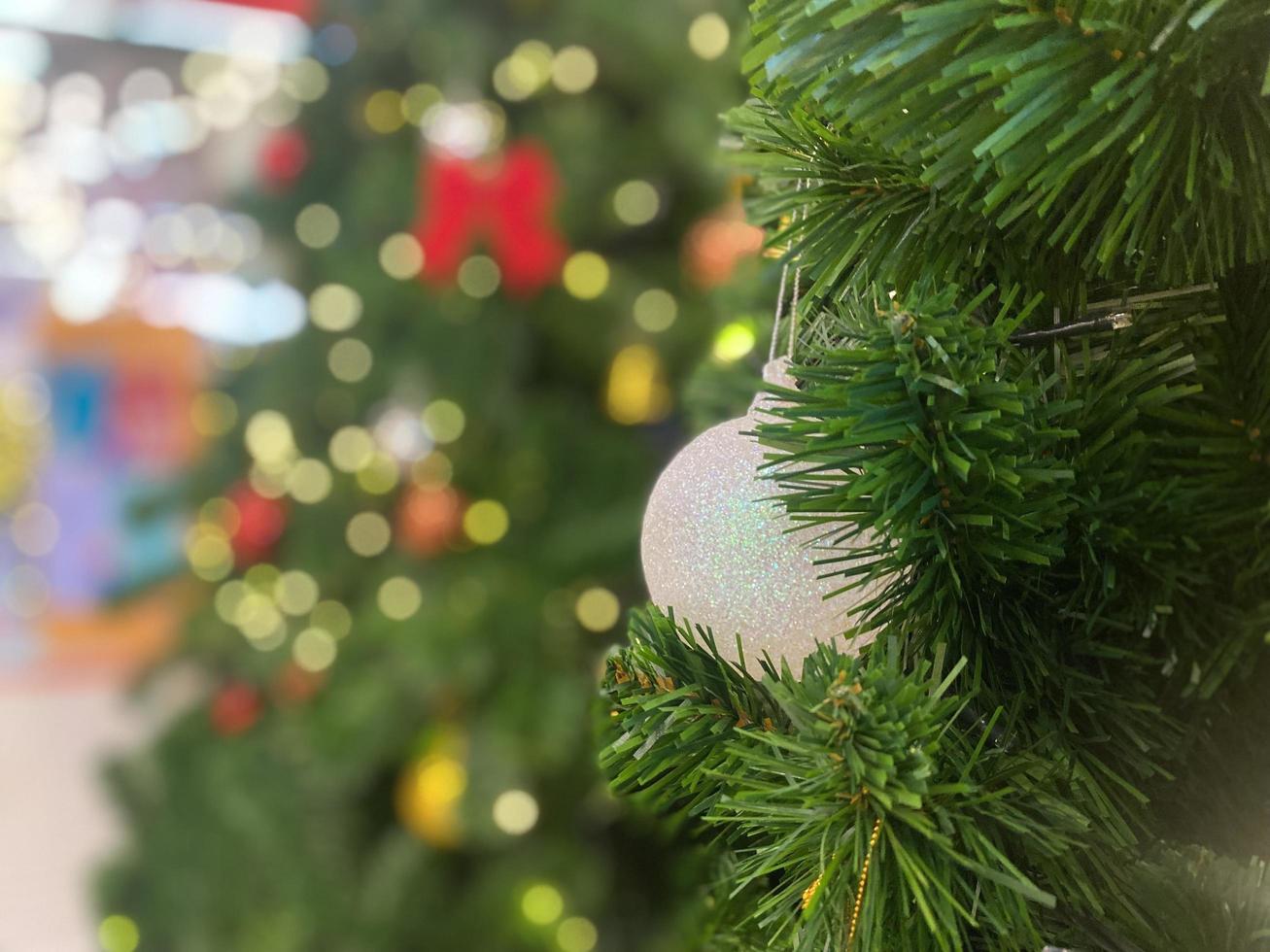 2023 ny år och glad jul träd dekoration firande foto