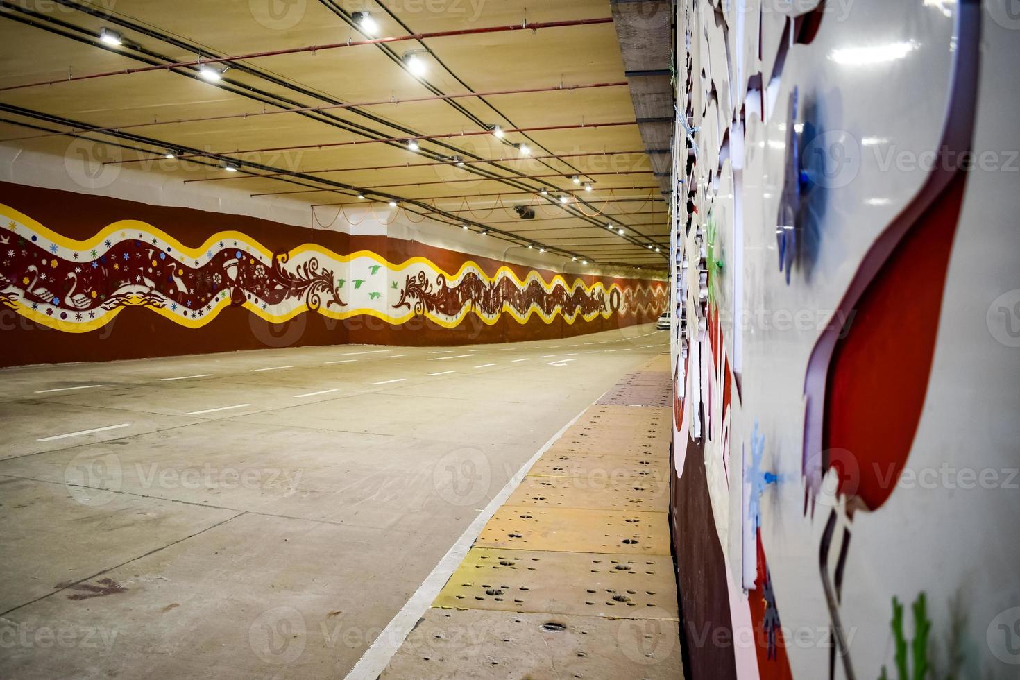 pm narendra modi ägna pragati tunnel och fem tunnel av pragati maidan integrerad genomresa korridor projekt till nation, pragati tunnel öppnas för trafik rörelse, klotter i pragati tunnel foto