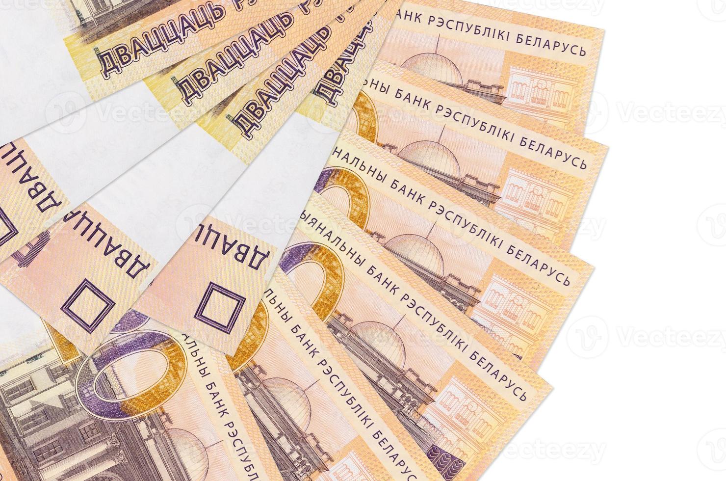 20 vitryska rubel räkningar lögner isolerat på vit bakgrund med kopia Plats staplade i fläkt form stänga upp foto