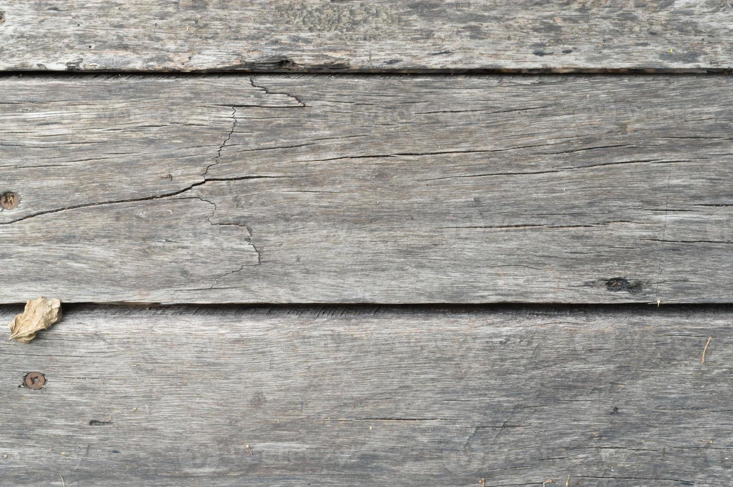 tre gammal grädde eller grå plankor riden med nagel hål och rand eller mönster tagen för använda sig av som trä bakgrund textur i konst arbete foto