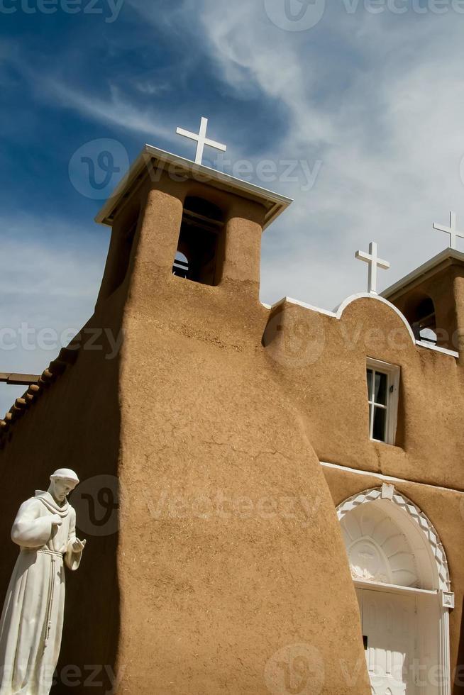 san francisco de asis missionskyrka i nya mexico foto