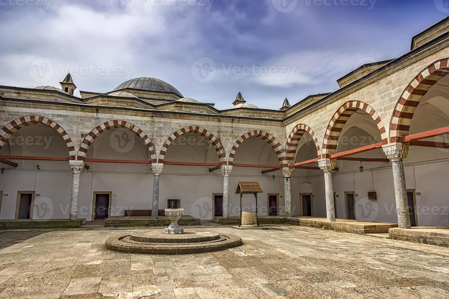 edirne, Kalkon - Maj 02 2015. de komplex av sultan bayezid ii hälsa museum, är en sjukhus museum av trakya universitet, beläget i edirne, Kalkon. foto