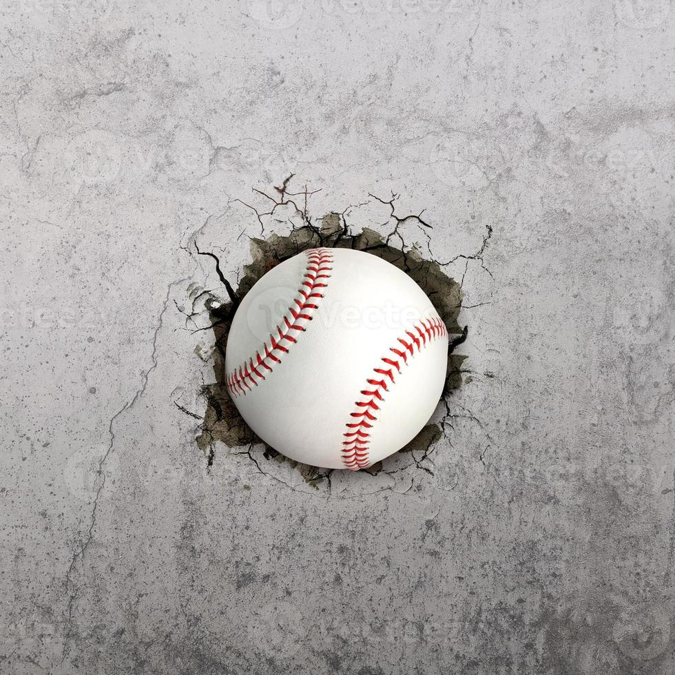 baseboll boll flygande genom de vägg med sprickor foto