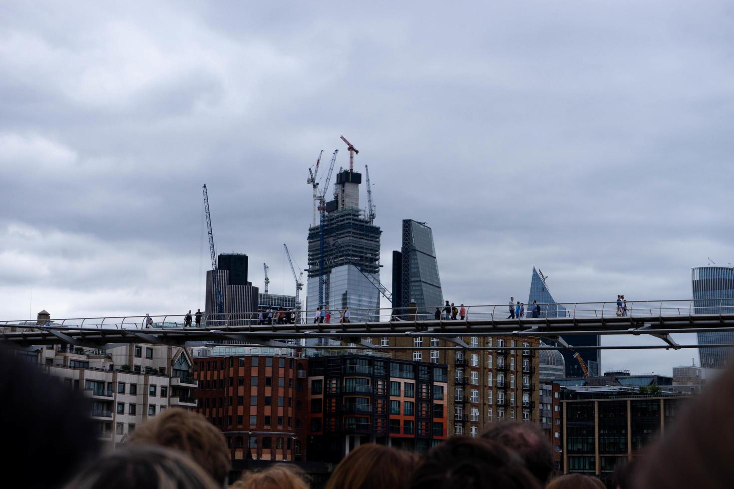 london, england, 2020 - konstruktion på byggnader i staden foto