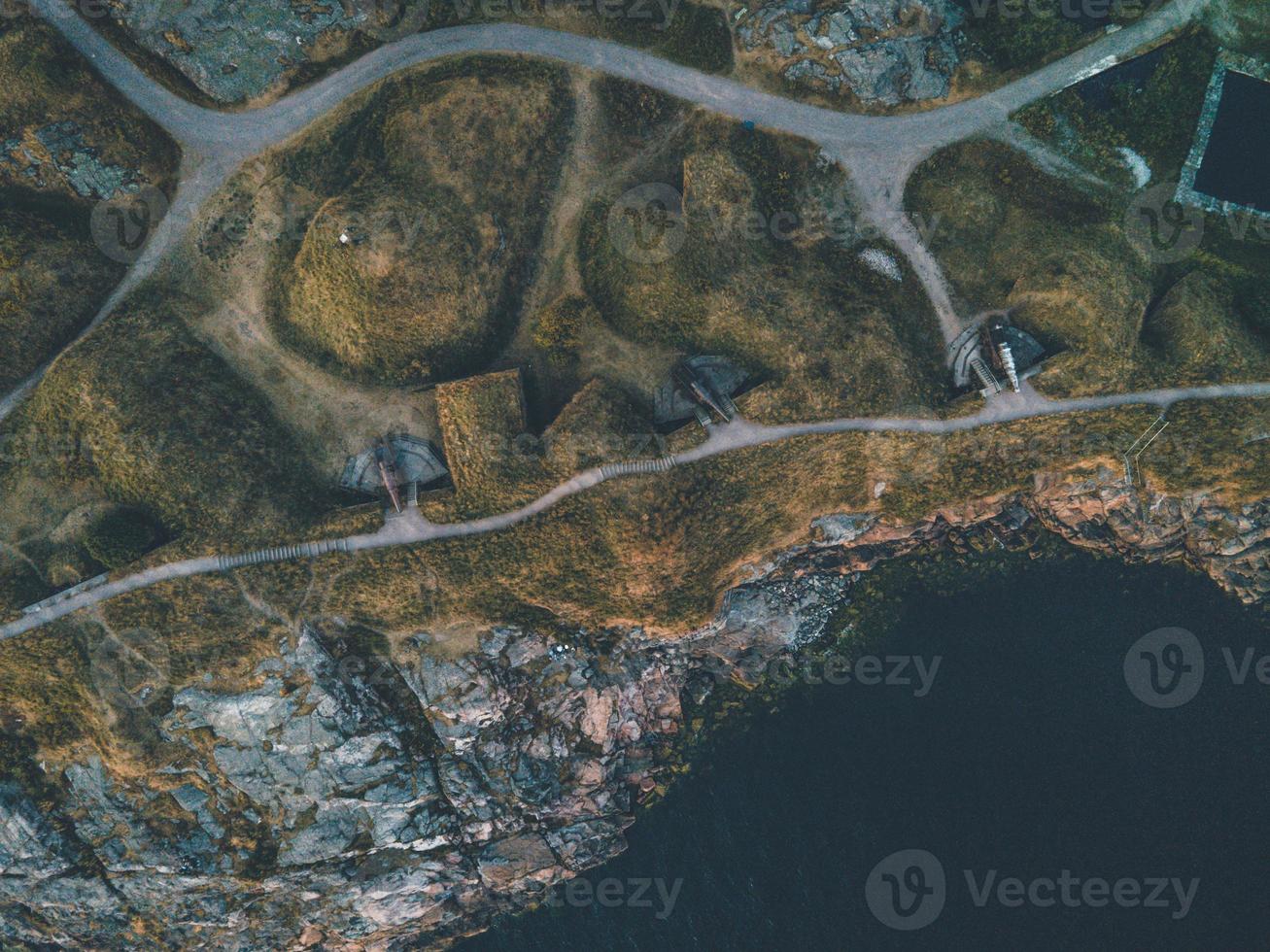 Drönare visningar från runt om suomenlinna i helsingfors, finland foto