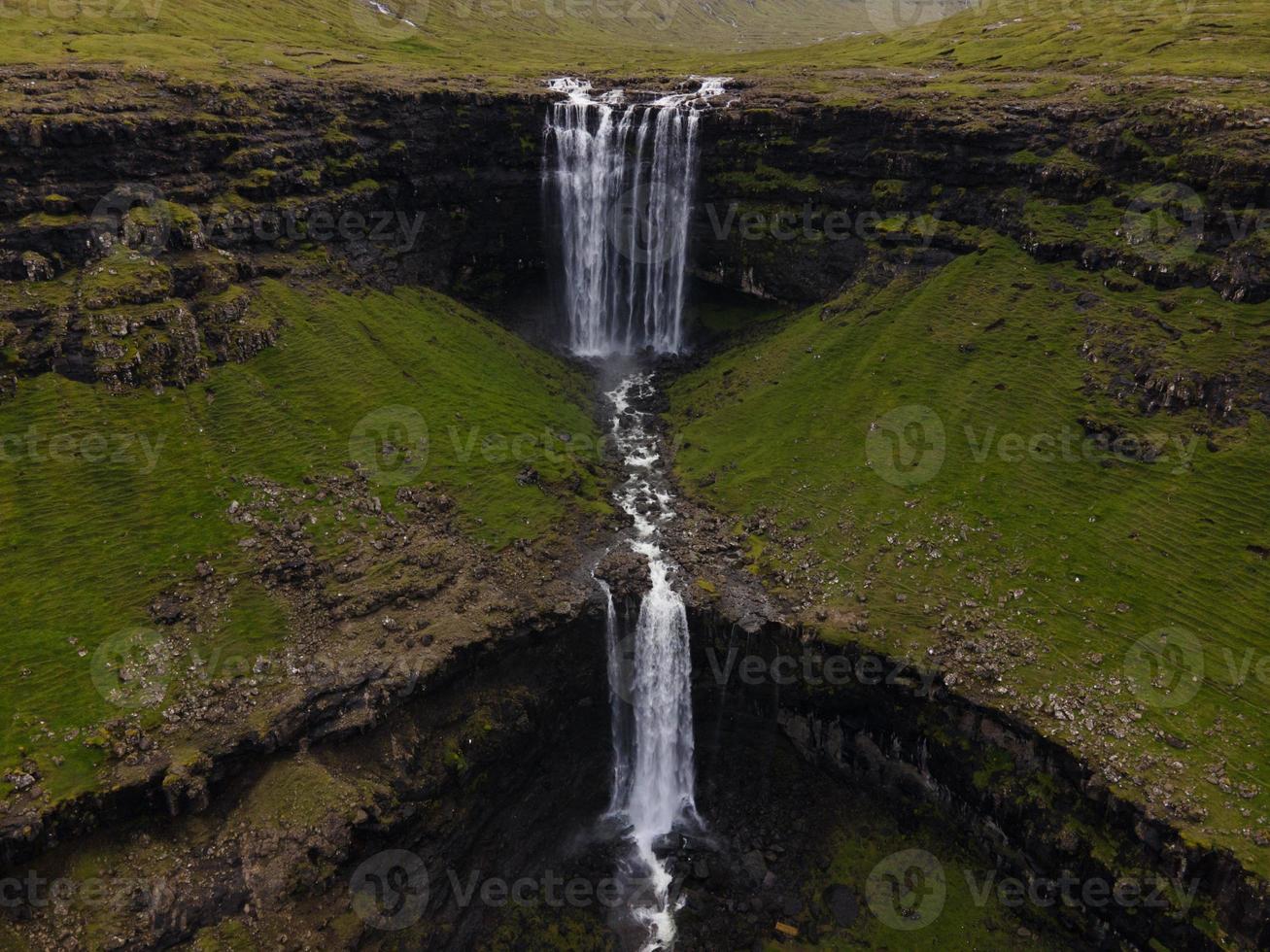 fossa vattenfall som sett i de faroe öar foto