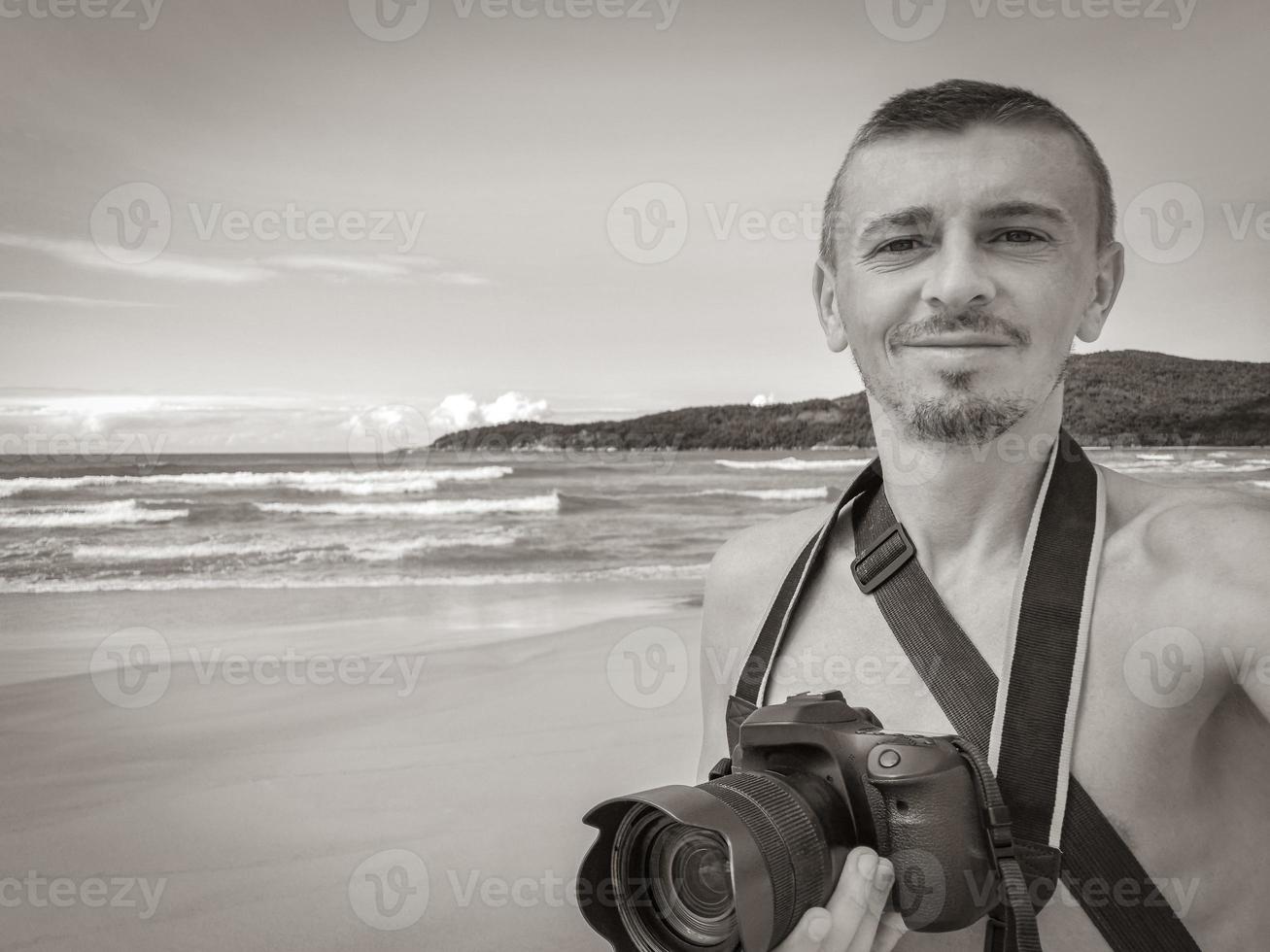 fotograf turistresenär ilha grande lopes mendes strand brasilien. foto