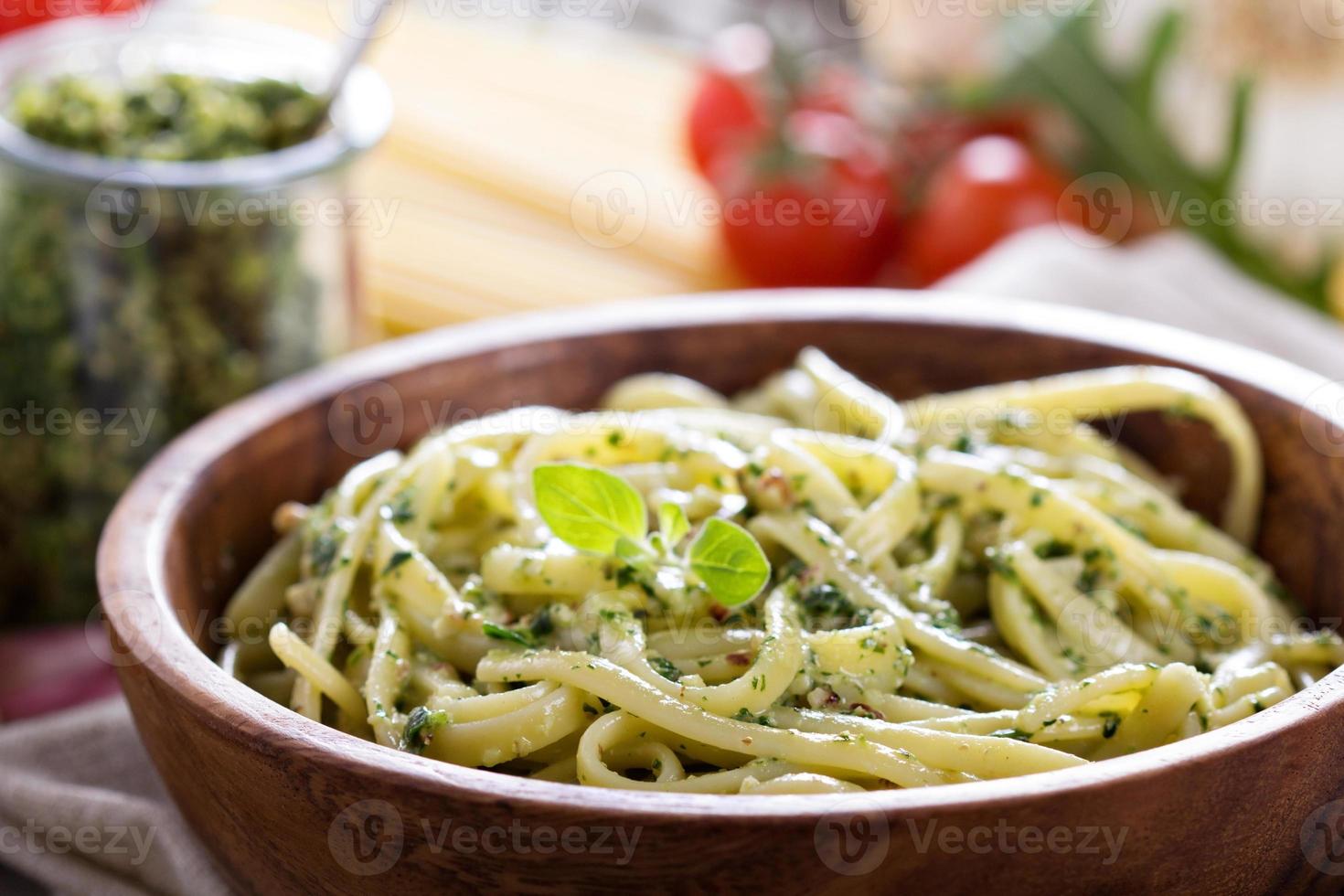 rucola valnöt pesto foto