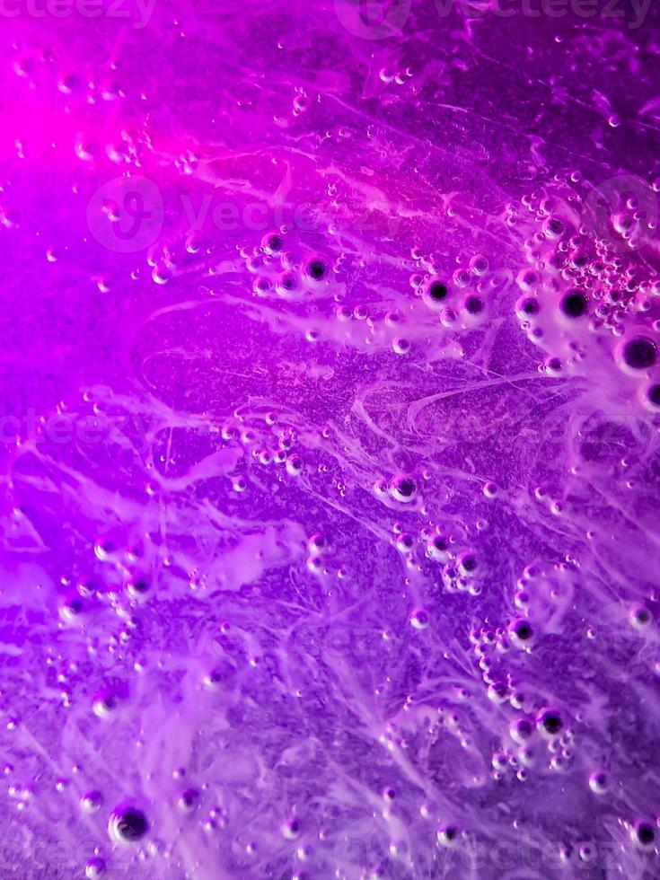 makro färgrik tvål bubblor lutning abstrakt bakgrund blå rosa foto