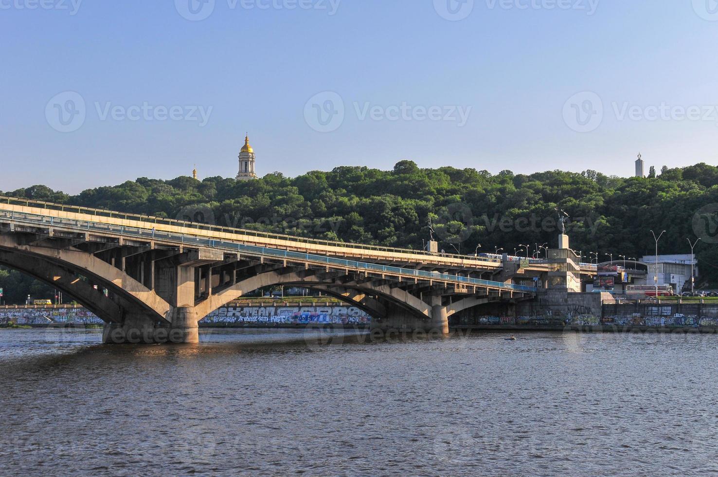 metro bro - kiev, ukraina foto