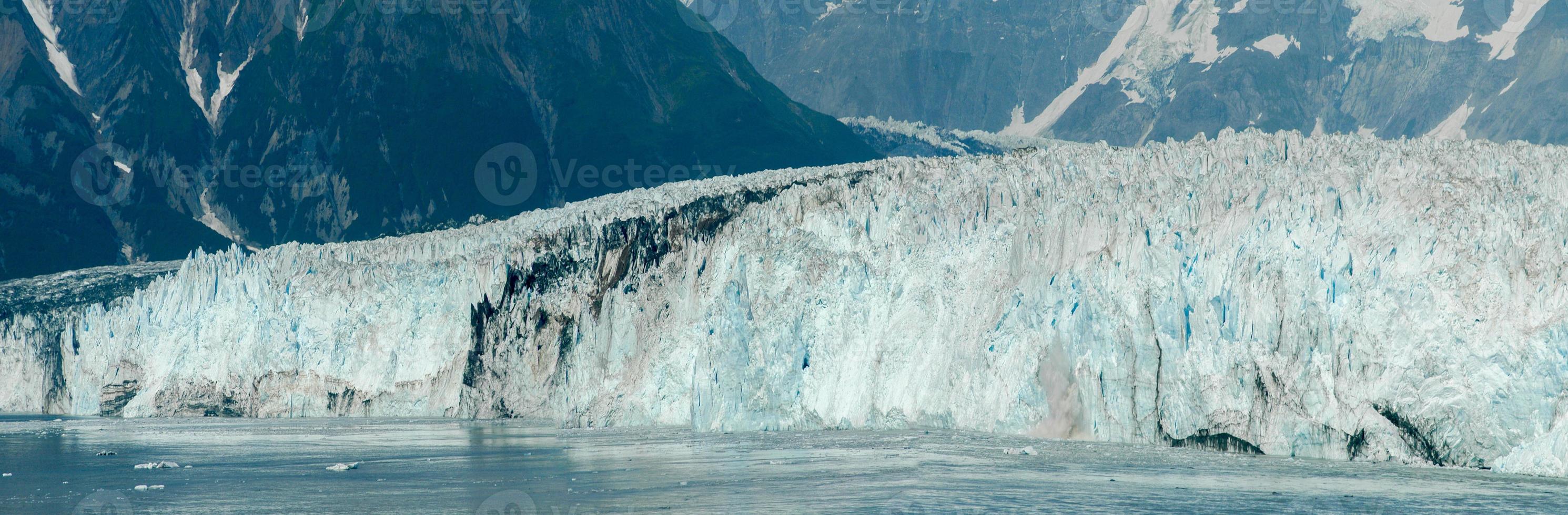 hubbard glaciär belägen i östra alaska och del av Yukon, Kanada, och som heter efter gardiner Hubbard. foto