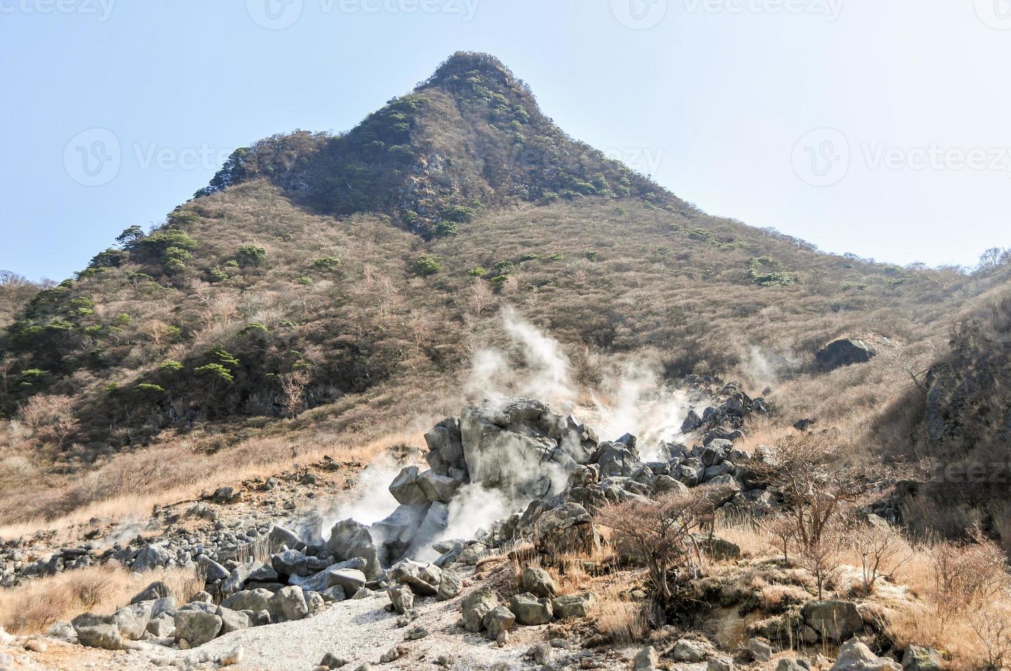 owakudani svavel varm vår nära sjö ashi i hakone, kanagawa , japan foto