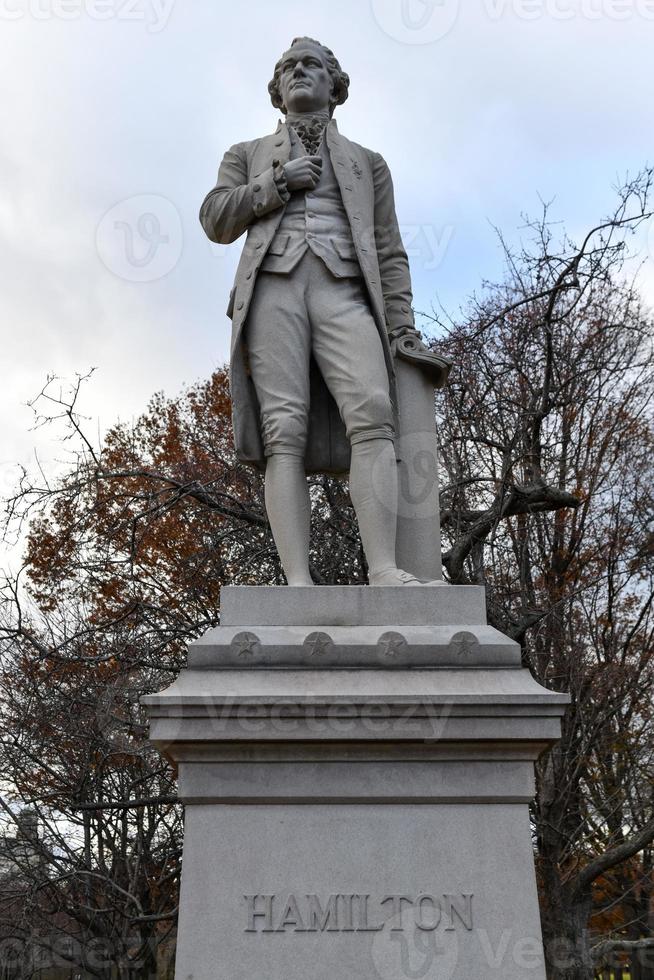 alexander Hamilton staty i central parkera, ny york stad. den är ristade från fast granit förbi carl h. konrad, var donerat till central parkera i 1880 förbi ett av alexander hamilton söner, john c. Hamilton. foto