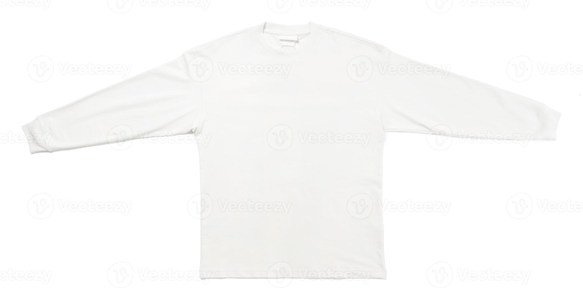 tom vit långärmad t-shirt på vit bakgrund foto