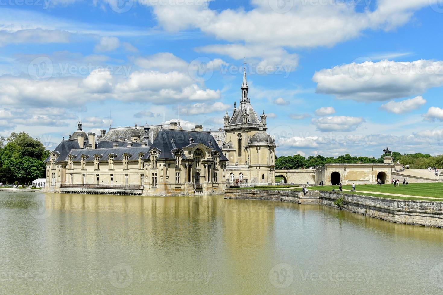 slott de Chantilly, historisk slott belägen i de stad av Chantilly, Frankrike. foto