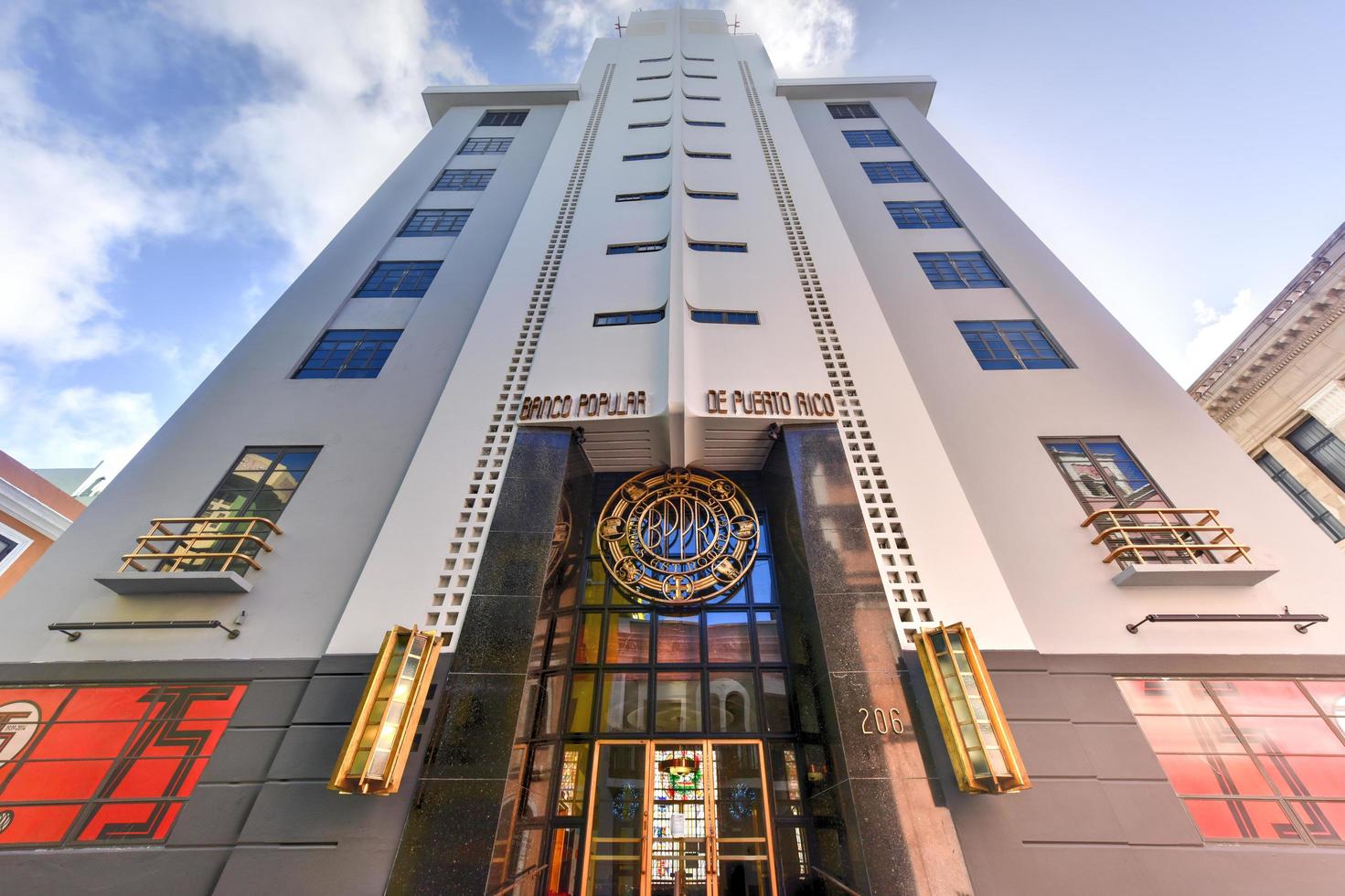 san juan, puerto rico - december 25, 2015 - banco populär i san juan, puerto rico. de Bank i de konst deco stil datum från 1893. foto