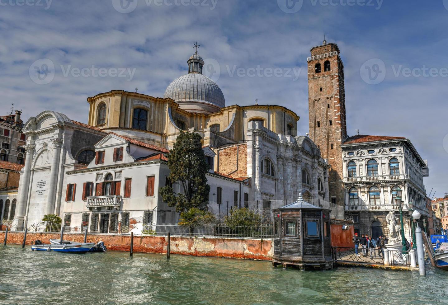 de kyrka av san geremia på de stor kanal i Venedig. foto