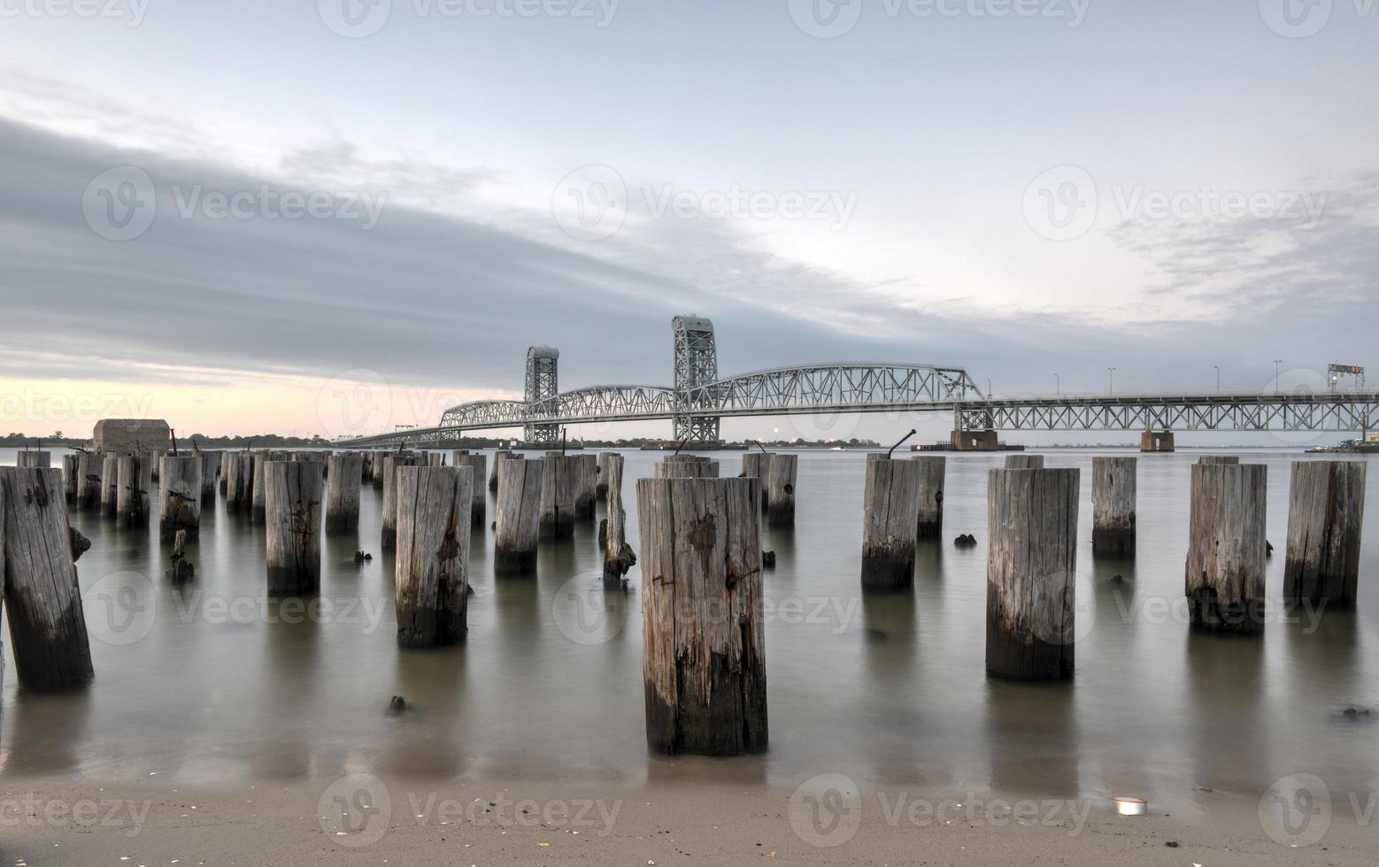 marin parkway-gil hodges minnesmärke bro - drottningar, ny foto