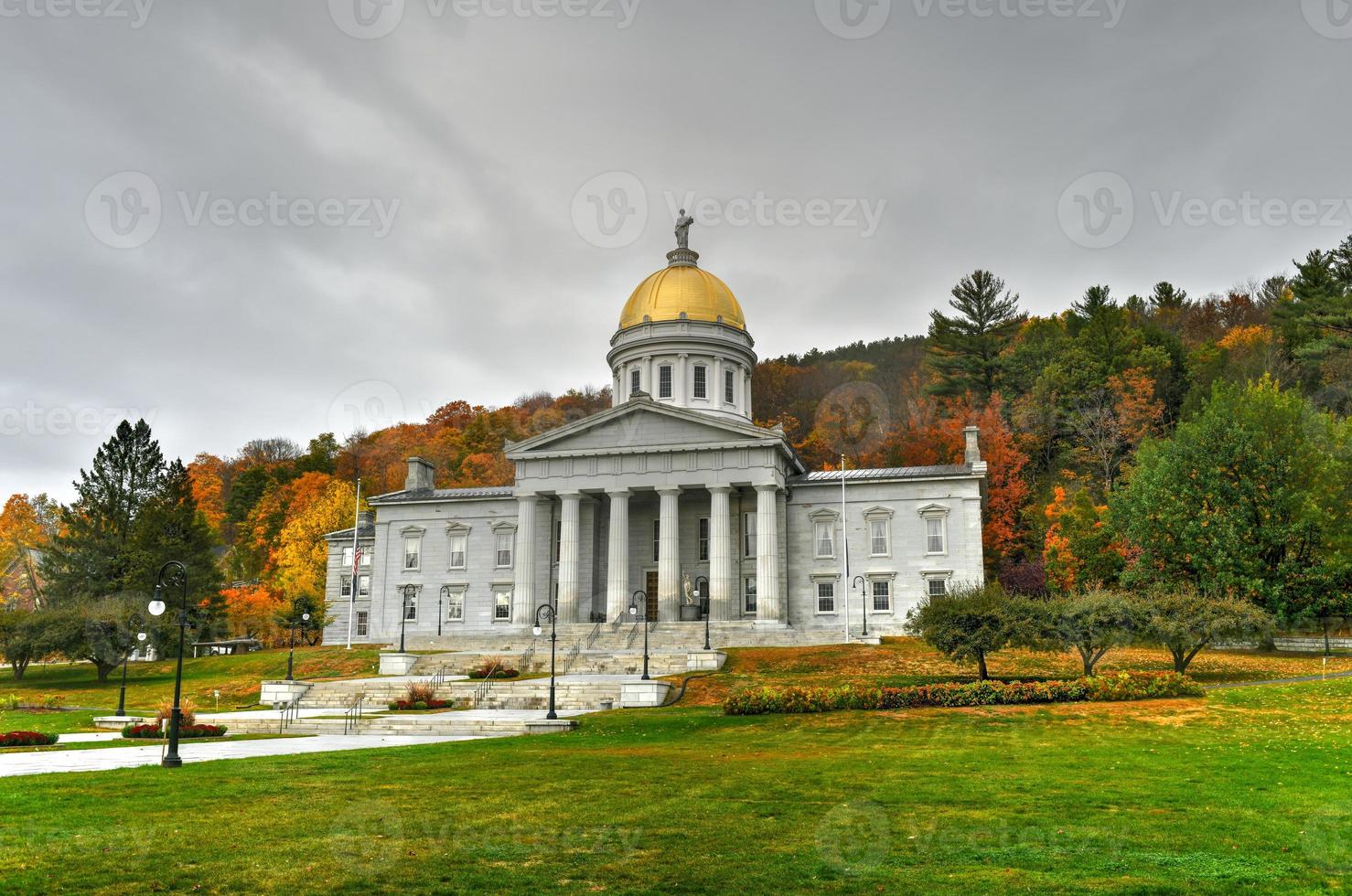 de stat capitol byggnad i montpelier vermont, usa. de nuvarande grekisk väckelse strukturera är de tredje byggnad på de samma webbplats till vara Begagnade som de stat hus. den var ockuperade i 1859. foto