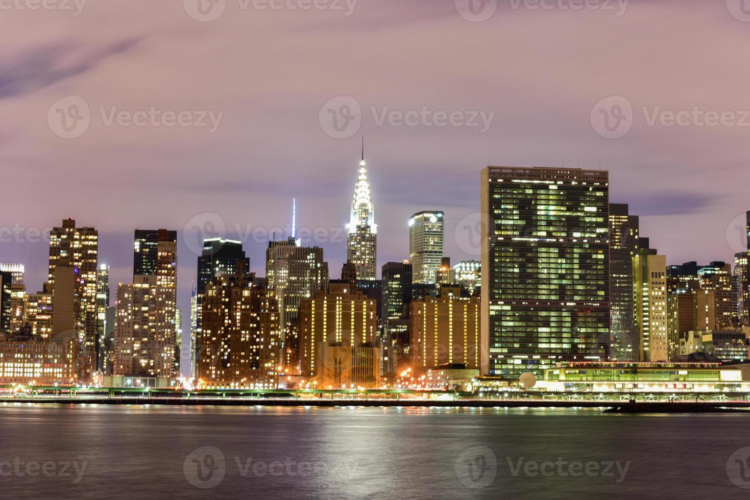 ny york stad horisont se från brygga parkera, lång ö stad, drottningar. foto