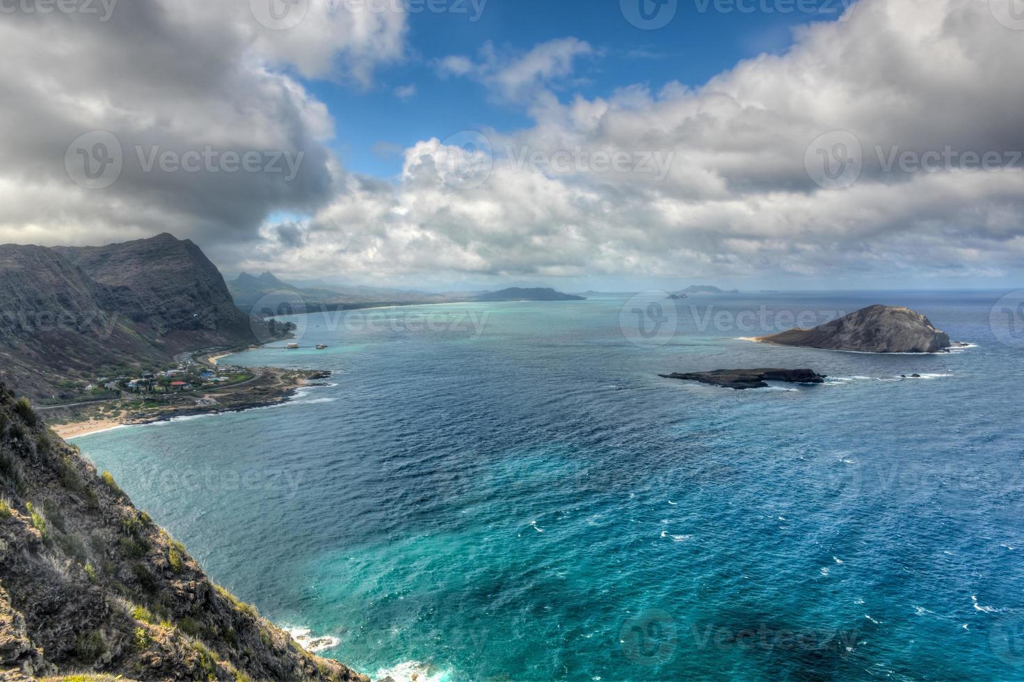 dramatiska landskap av oahu, hawaii foto